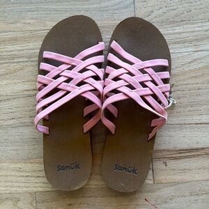 Sank pink strappy women’s sandals size US 9 brand new never worn